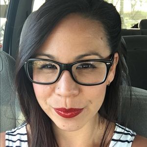 Meet your Posher, Suzanne